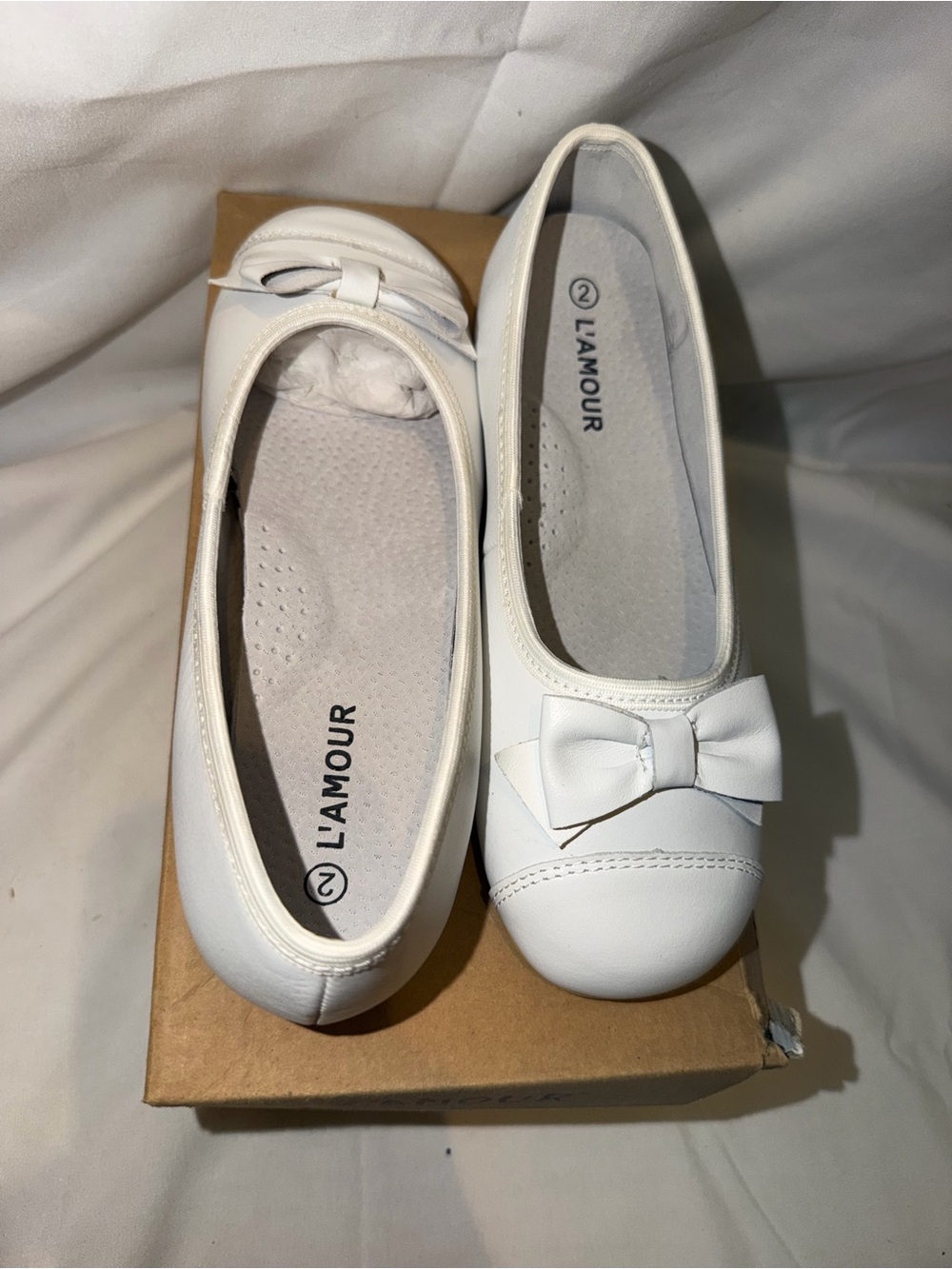 NIB LAmour White Bow Ballet Flat Girls Size 2